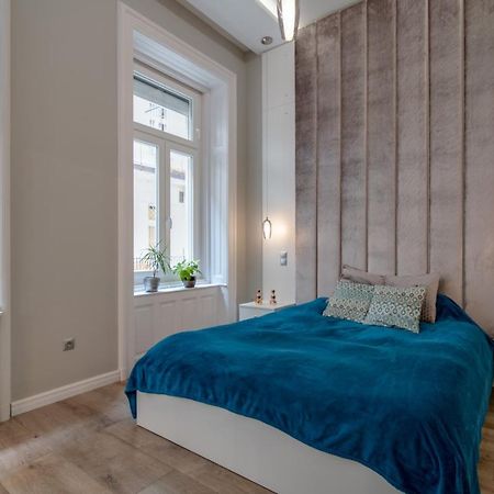 Helios Downtown Martha Appartement Boedapest Buitenkant foto